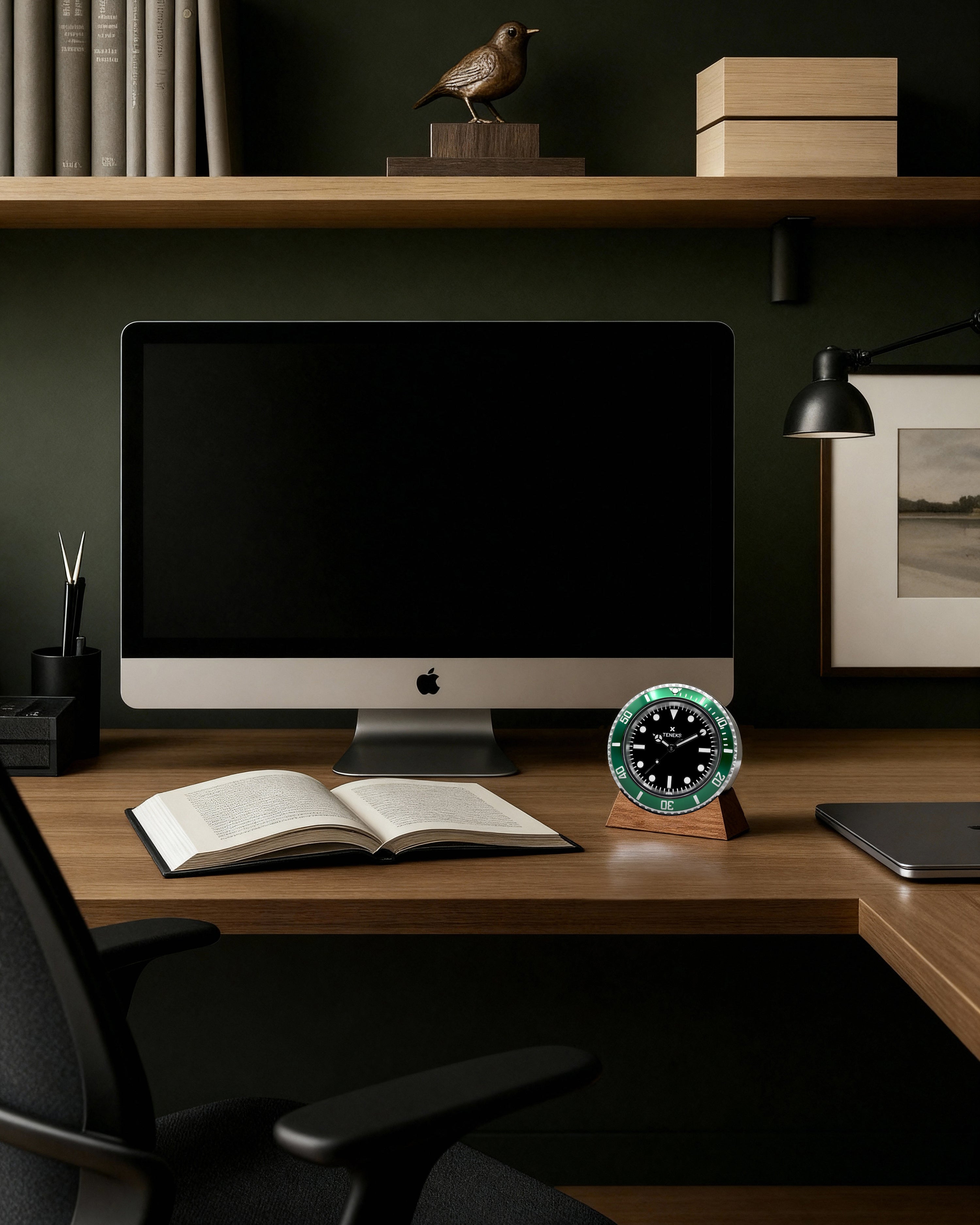 Diver Desk Clock - Green