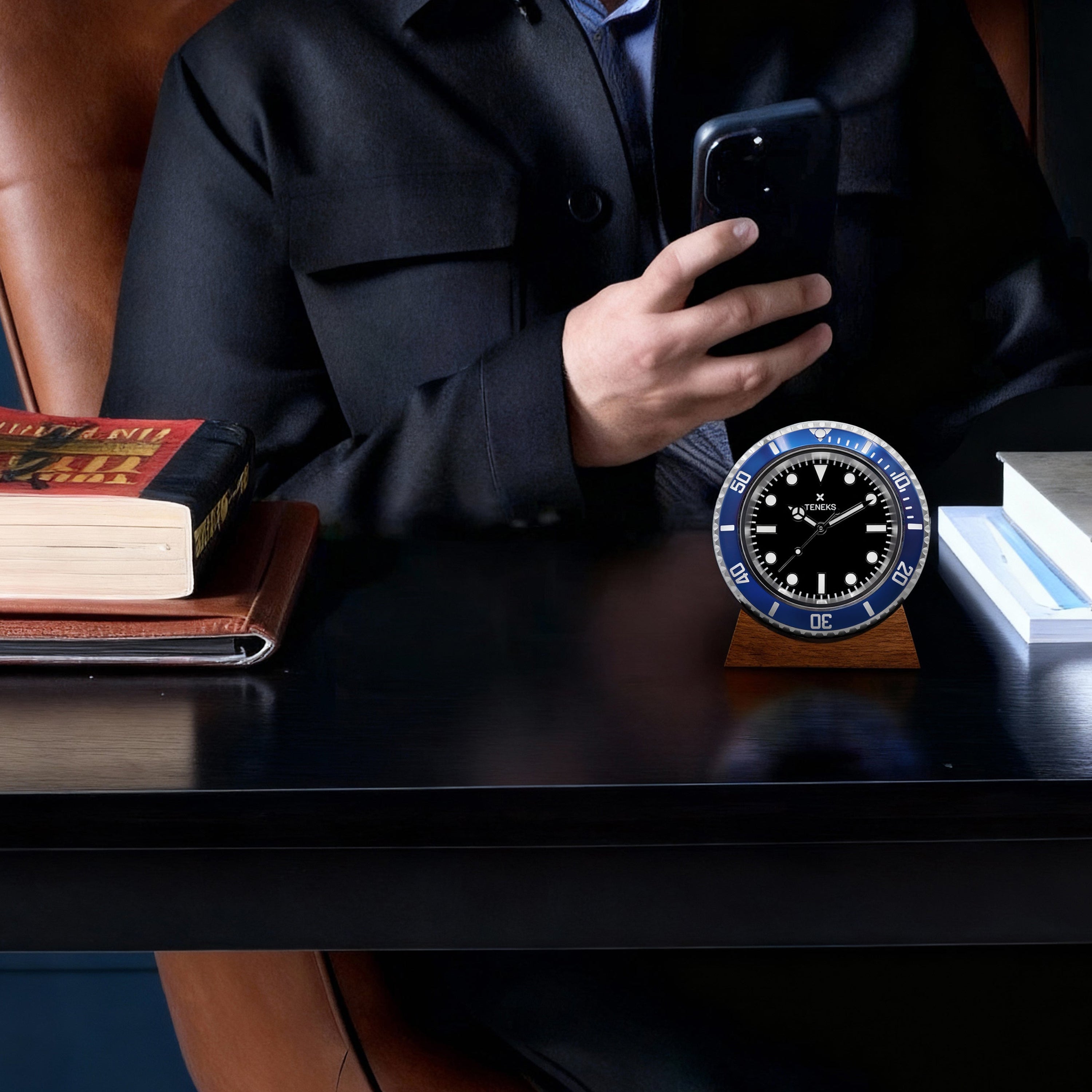 Diver Desk Clock - Blue